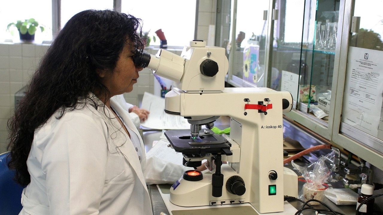 dmlt course in Udaipur