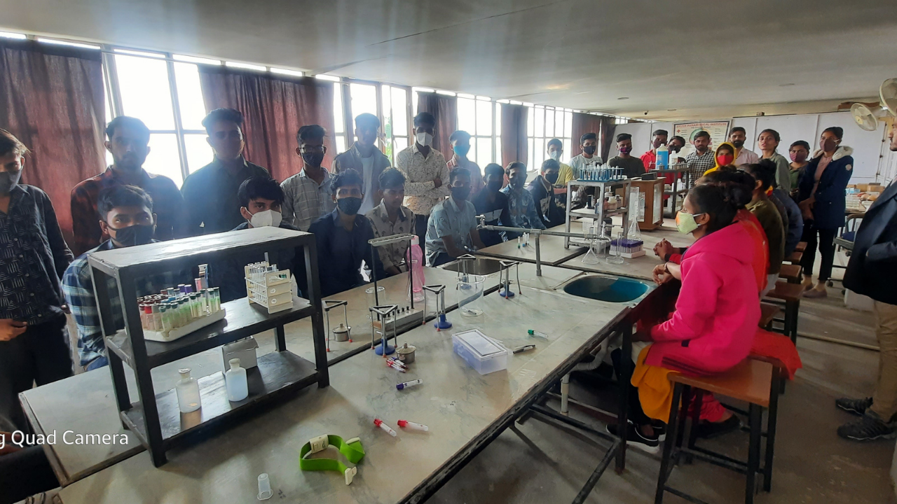 Practical class room of Ayush institute